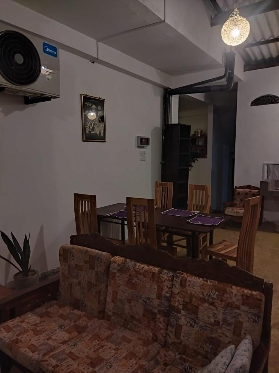 Rusara Guest Home 韦利格默 外观 照片