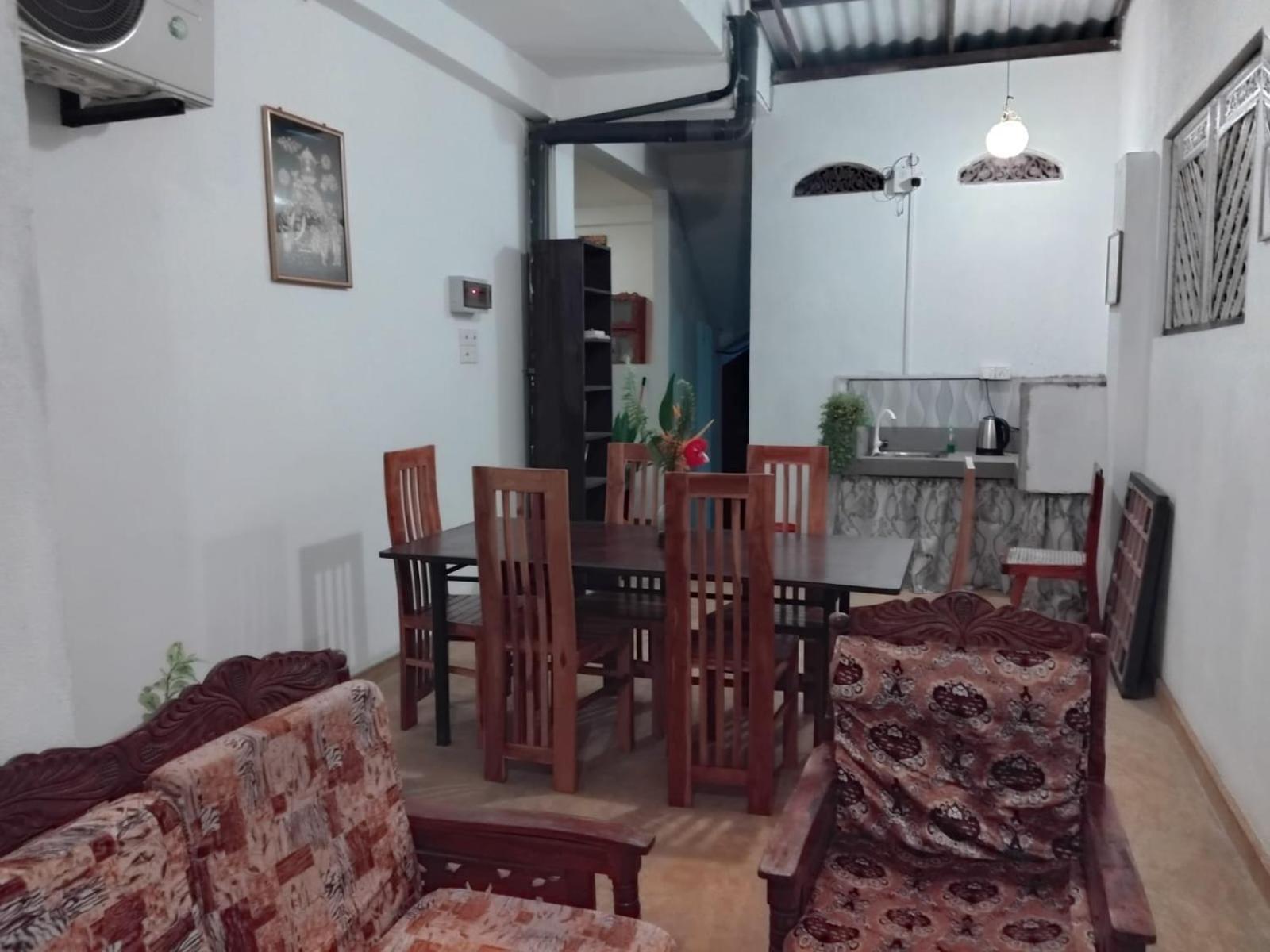 Rusara Guest Home 韦利格默 外观 照片
